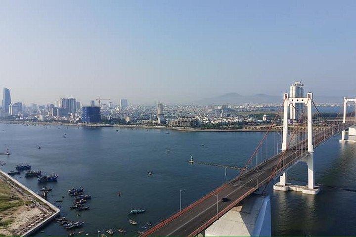 大理石の山、伝統的なサイト、ホイアンの古代都市のダナン日ツアー