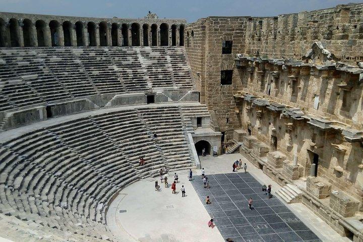 Visite privée Perge, Aspendos, cascade ...