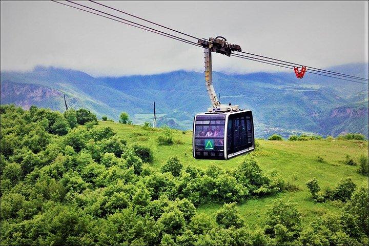Gruppentour: Shaki-Wasserfall, Tatev-Kloster und Seilbahn, Weingut Hin Areni