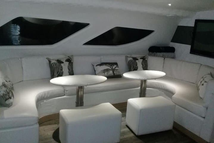 Sunset & Champagne Cruise for 2 pax on TIGGER 2 ( Guaranteed departure )