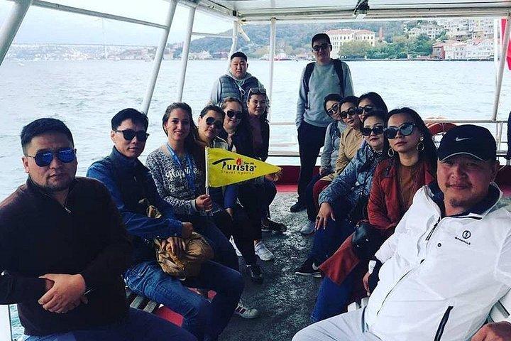 Bosphorus Cruise and Two Continents Tour with Lunch
