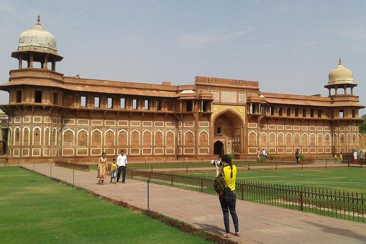 Guided Sunrise Tour van Taj Mahal met 3 World Heritages UNESCO-locaties in Agra