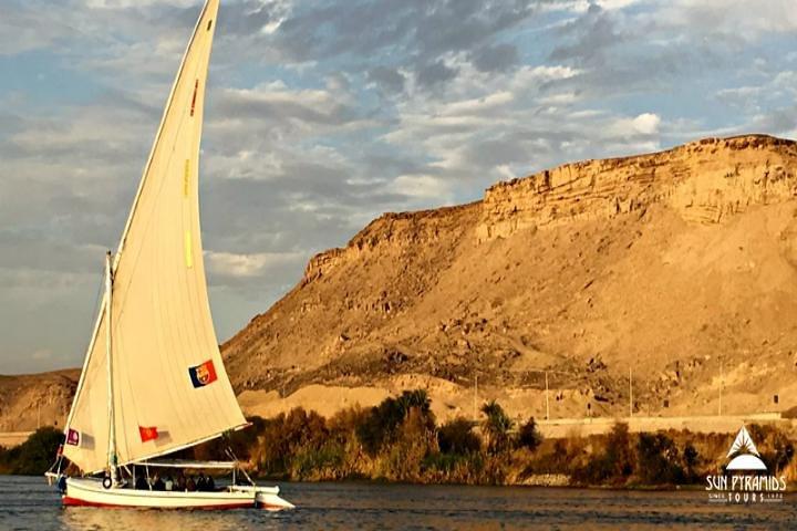 Excursion au village nubien en bateau à moteur depuis Assouan Visite privée avec guide et transfert