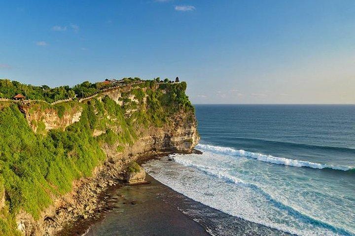 Ocean Walker Bali Water Sport con Uluwatu Cliff Temple Tour