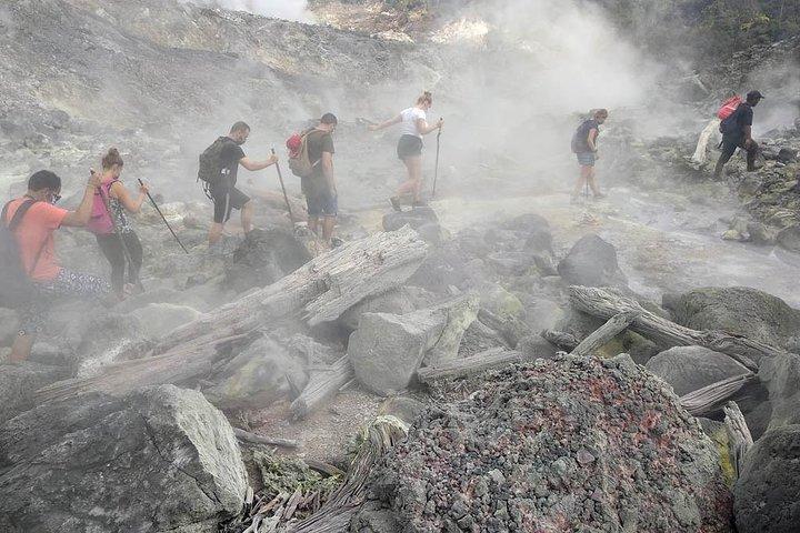 vulkan vandreture og jungle trekking eventyr