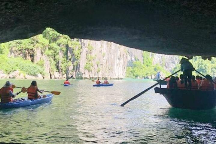 Ha Long Full Day Deluxe Trip - Ruta larga (viaje de 6 horas)