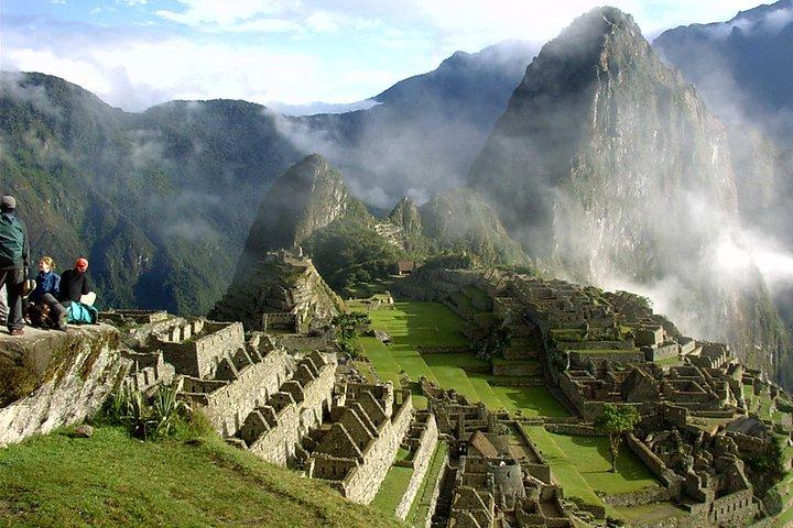 Excursion to Machupicchu by train Expedition Cusco 1 Day