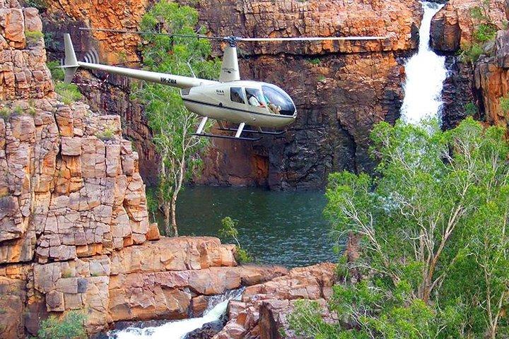 Cruzeiro pelas águas amarelas de Kakadu e passeio panorâmico de helicóptero Katherine Gorge