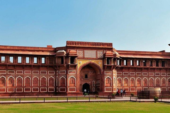 Intera giornata Taj Mahal, Forte di Agra, Fatehpur Sikri in auto da Agra