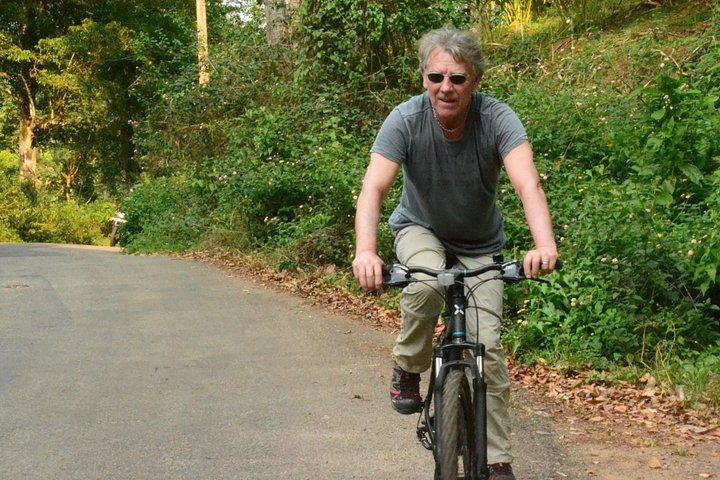 Kerala Cycle, Trek & Houseboat Tour