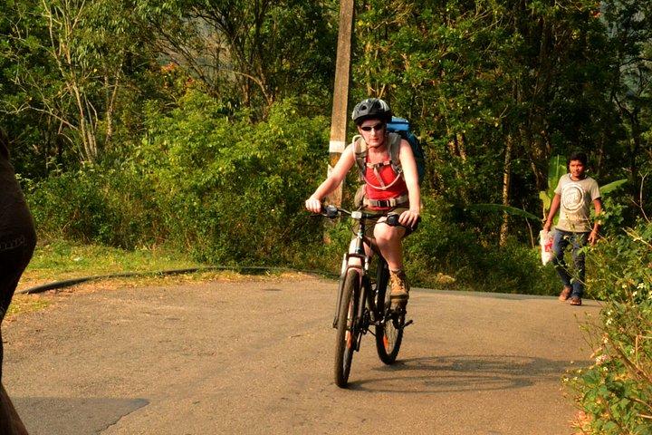 Kerala Cycle, Trek & Houseboat Tour