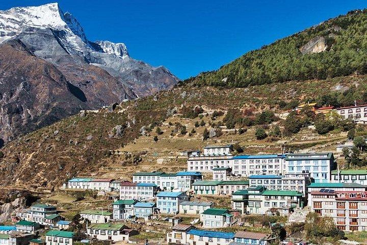 Everest Chola Pass Trek-17 Days