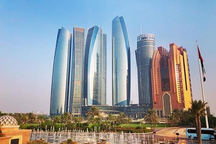Dubai to Abu Dhabi Full-Day Shared City Tour