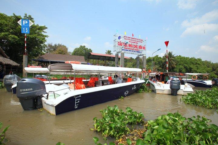 Tour de meio dia pelos túneis de Cu Chi com barco de luxo