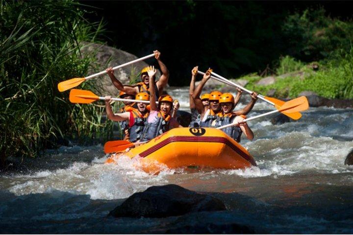 Äventyrsfärd med forsränning med oss! Och Ubud Tours
