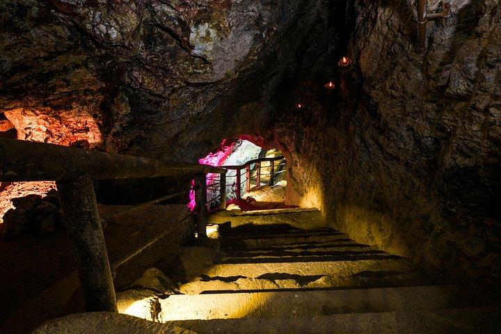 TAXCO AND CACAHUAMILPA CAVES from CDMX