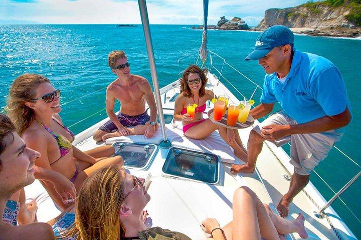 Puerto Vallarta Snorkeling di lusso su una barca a vela, Open bar e pranzo