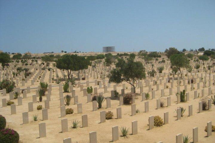 Dagstur til El Alamein Anden Verdenskrigs kirkegård
