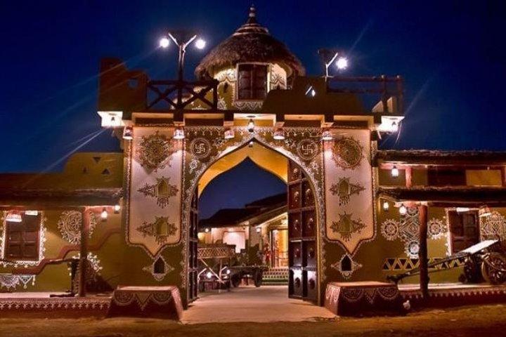 Excursão de dia inteiro em Jaipur com jantar no Chokhi Dhani Village