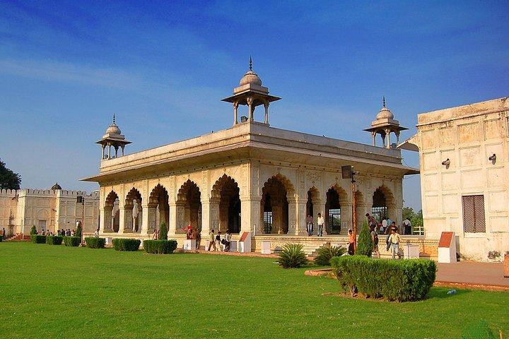 Utforska The Red Fort med privat guide