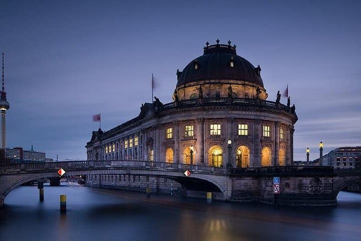 East Berlin History Tour: Private & Custom with a Local Guide