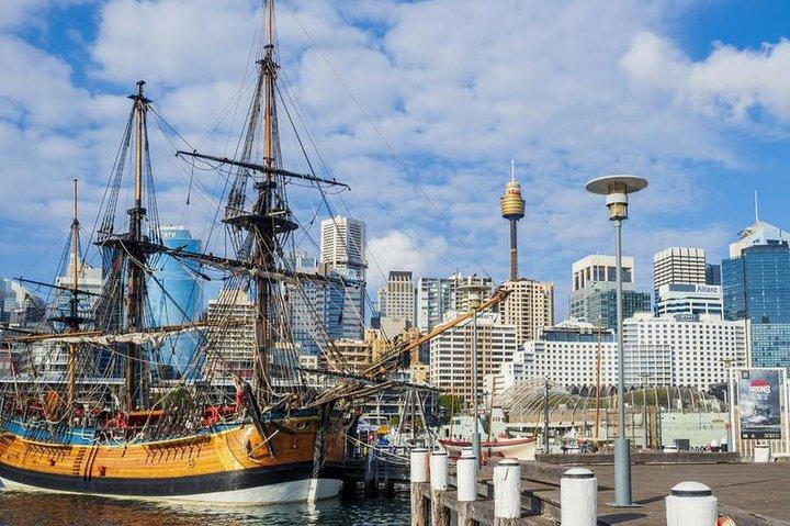 Sydney's Rocks & Darling Harbour com um local: privado e personalizado