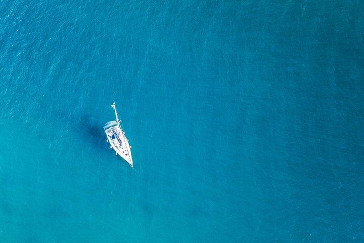 Hvar - Heldagssejlads på en yacht - venlig skipper - lille gruppe - frokost valgfri