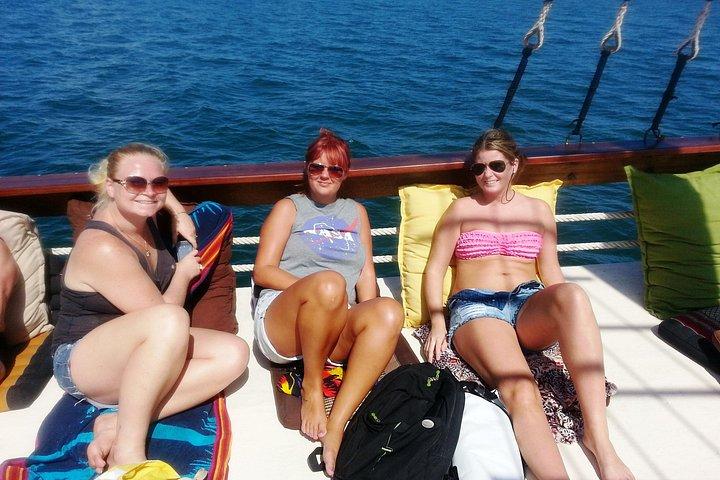 Relaxing Day with Snorkeling - Away From The Crowds