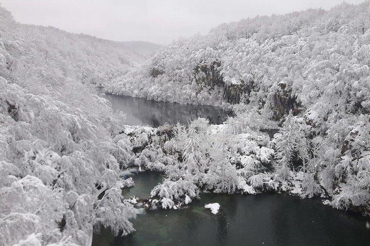 Lacs de Plitvice avec billet et visite guidée de Rastoke au départ de Zagreb