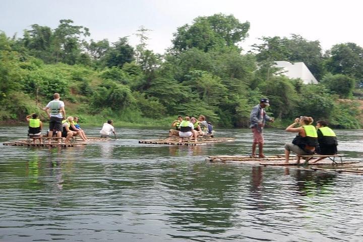 Private Erawan Wasserfall, River Kwai, Todesbahn-Tour von Bangkok