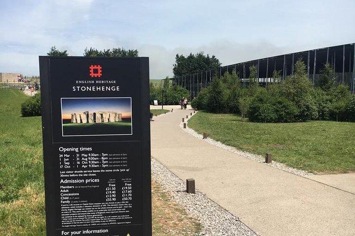 Excursion d'une journée en véhicule privé à Stonehenge, Salisbury, château de Windsor