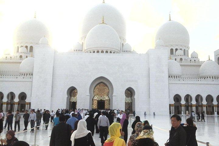 Excursion d'une journée à Abou Dabi au départ de Dubaï