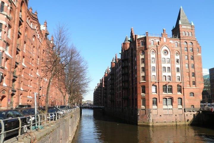 Down Town to Speicherstadt, HafenCity and Elbphilharmonie