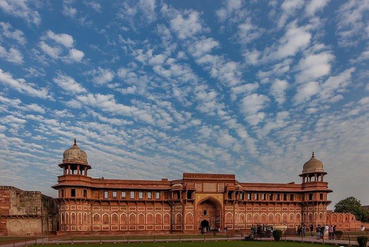 Taj Mahal, Agra Fort und Fatehpur Sikri mit dem Privatfahrzeug
