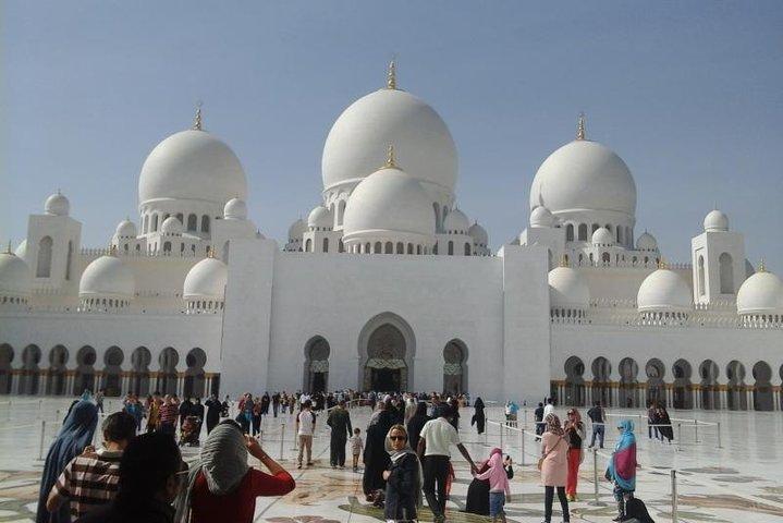 Privétour Abu Dhabi vanuit Dubai met gids en chauffeur