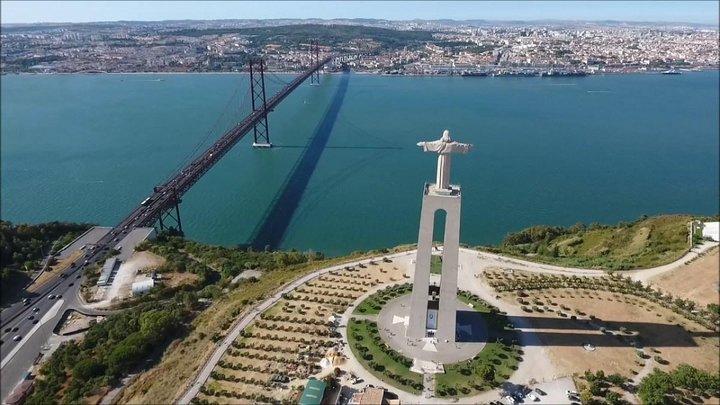 Lissabon 2 grootste bridges privétour met outlet-winkels en lunch