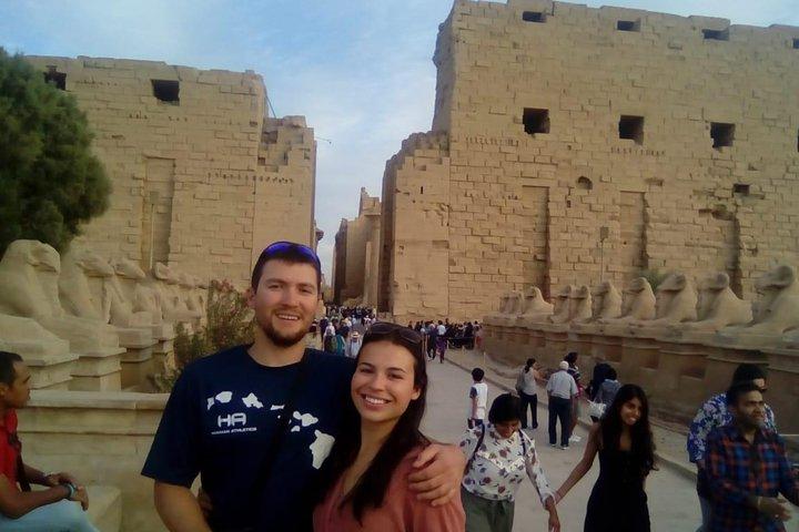Excursiones de 4 días, 3 noches de crucero por el Nilo de Aswan a Luxor.