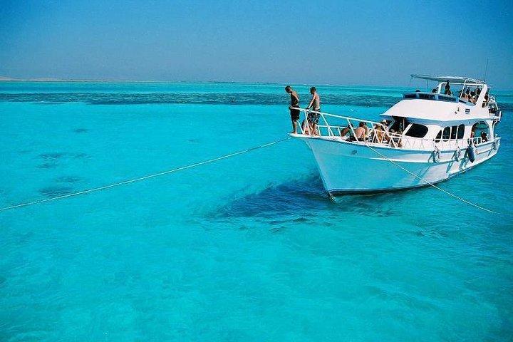 Snorkling med båd til Ras Mohamed og White Island-udflugt i Sharm
