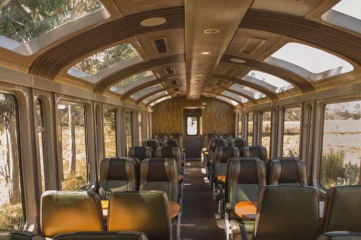 終日：Vistadome Trainによるマチュピチュツアー