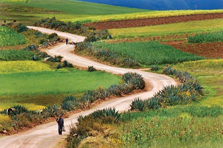 Chinchero Weaving textiles , Moray & The Salt Mines