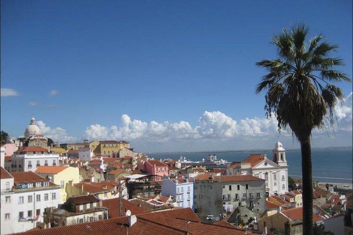 Recorrido privado a pie por Lisboa (medio día)