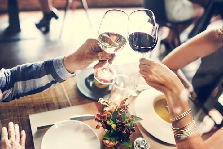 Private Tour: Top Three Organic Wineries & Local Lunch Included