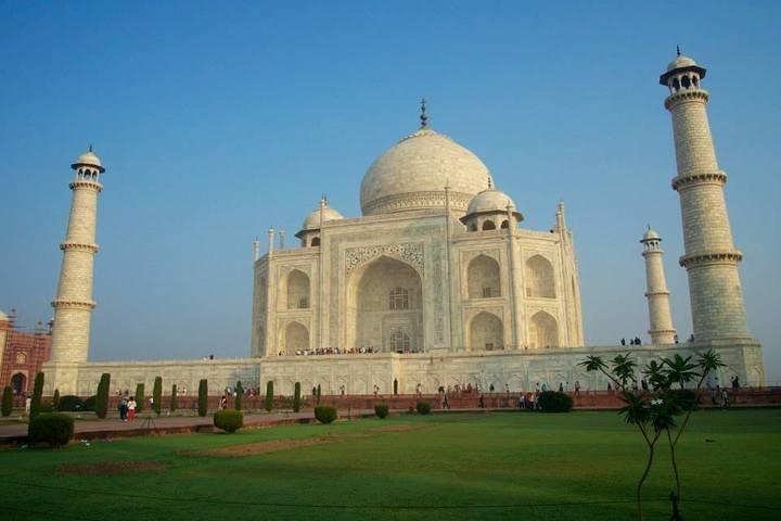 Tour privato di un giorno al Taj Mahal in auto da Delhi - All Inclusive