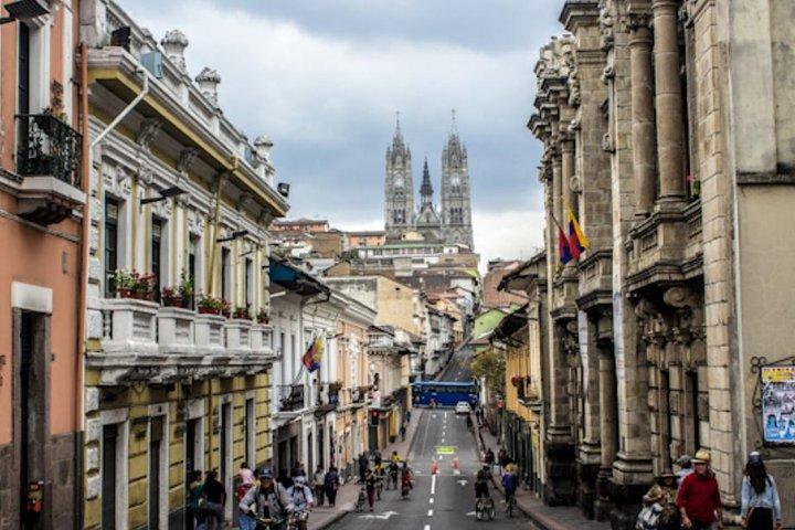 Privérondleiding door Quito City en de hele dag Midden van de Wereld