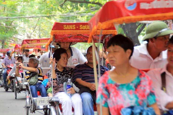 Hanoi Private Trip: Explore a cultura local, monumento, aula de culinária e show de marionetes