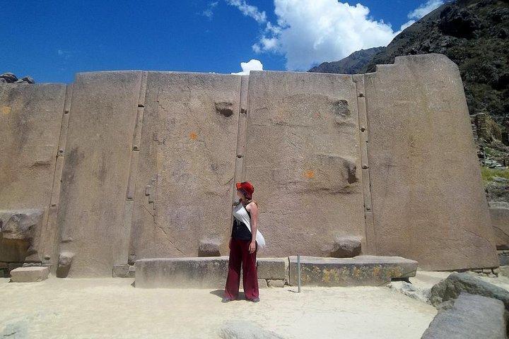 Cusco: Sacred Valley Full Day met bezoek aan de artesanale markt en 3 Incas City