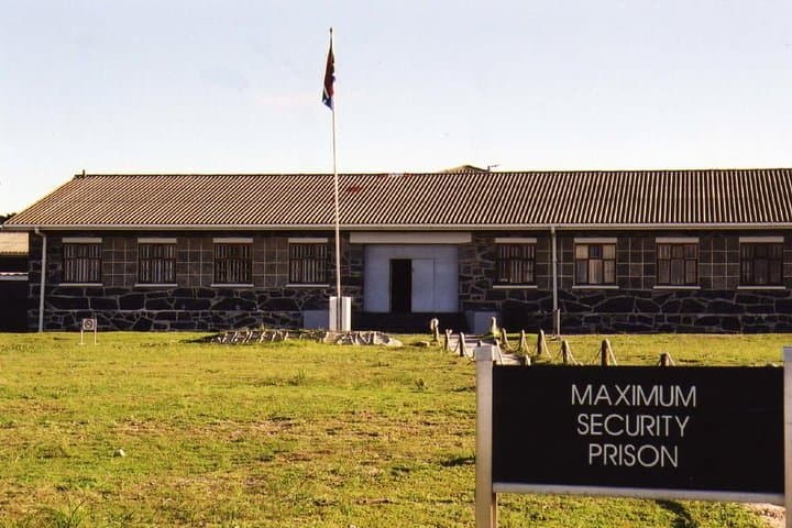 Cape Town Private Tour - Robben Island Gateway & Table Mountain Car