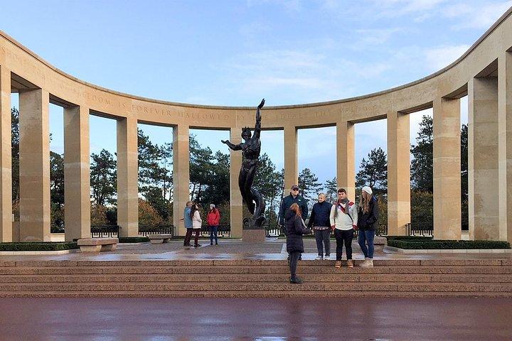 PRIVATE D-Day Beaches オマハ、ポワント・デュ・ホック パリ発日帰り旅行