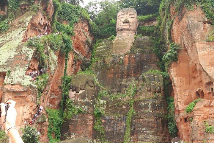 Leshan Giant Buddha Private Tour