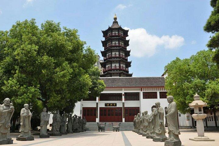 Tour privato di un giorno: i punti salienti della città di Nanchang in un giorno